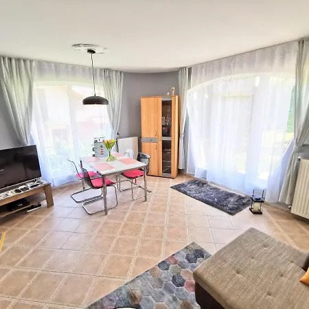 Διαμέρισμα Tarkabarka Apartman *