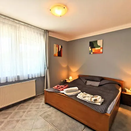 Διαμέρισμα Tarkabarka Apartman